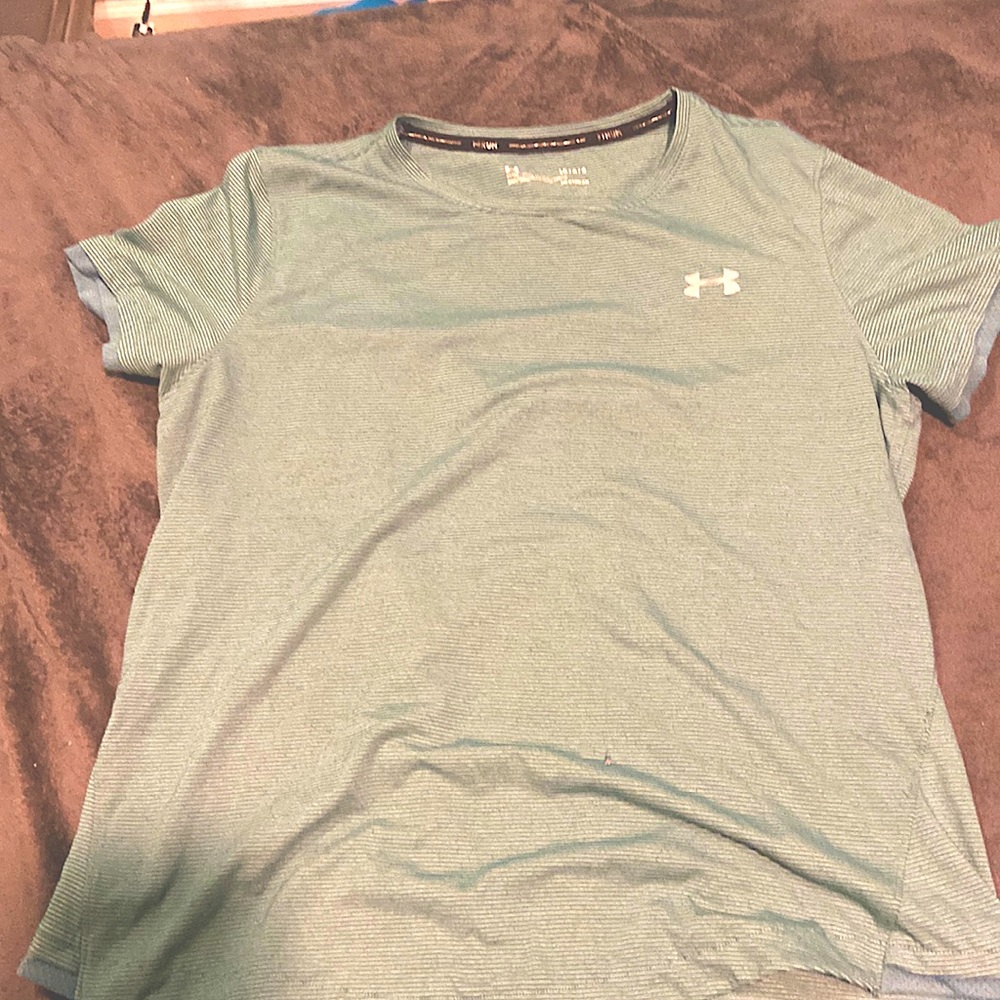 Underarmor shirt